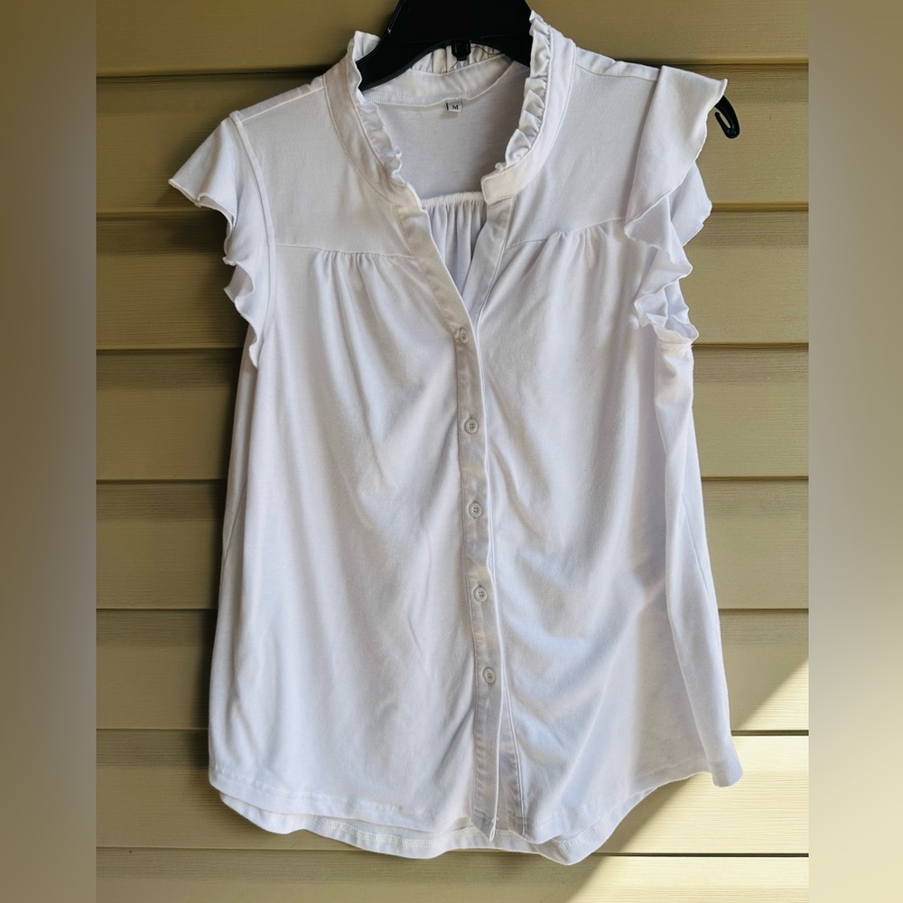 Chic Women’s White Button-Up Blouse Shirt Top with Ruffle Detail Size Medium (z)